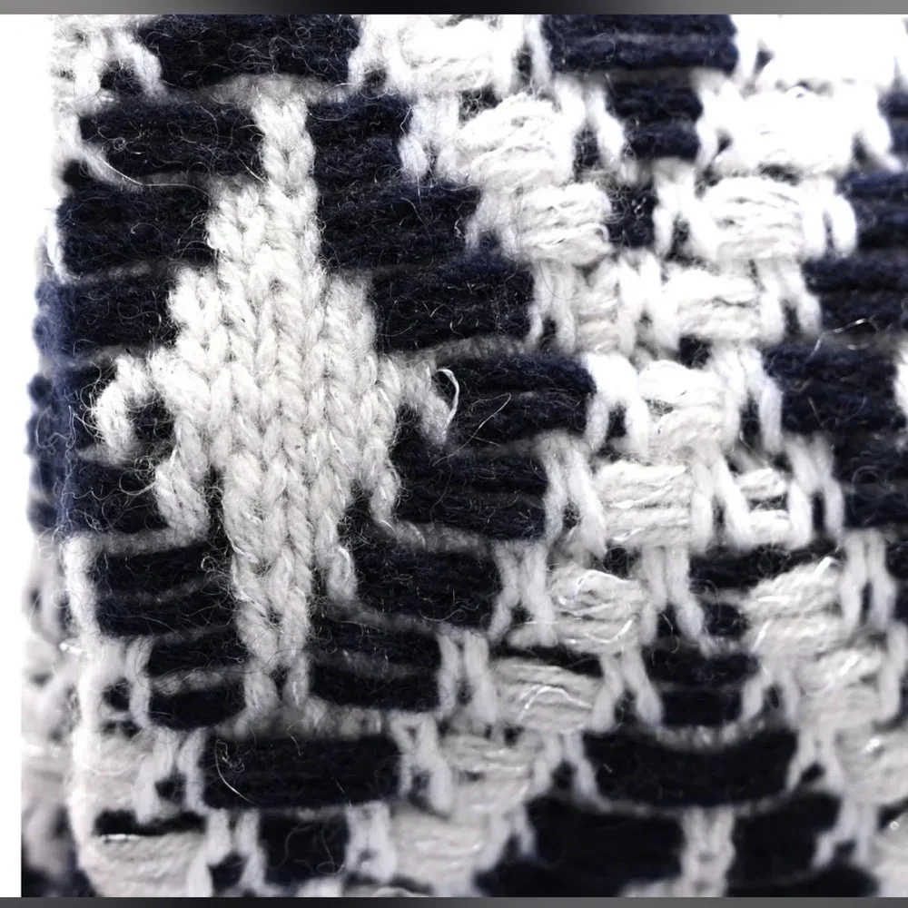 *Beautiful* Chanel - Navy & Grey Cashmere CC Cable Knit - Fingerless Gloves